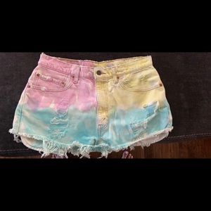 Tie dye Levi shorts medium